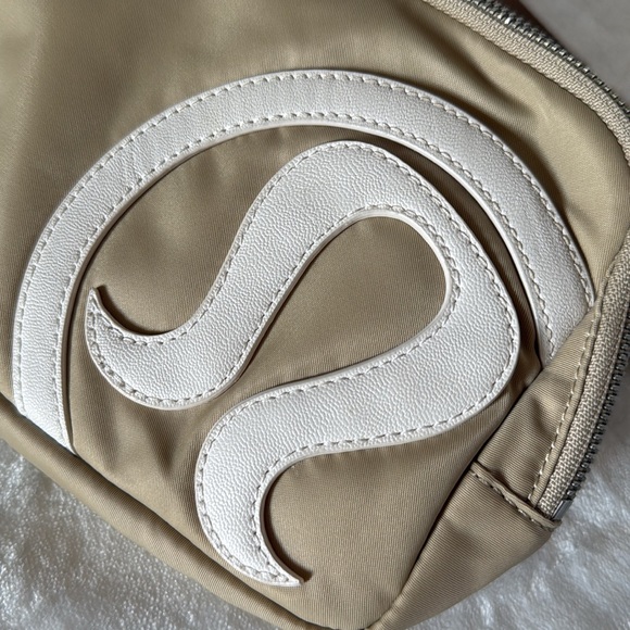 Lululemon Belt Bag - Picture 2 of 4